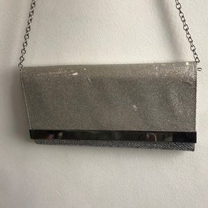 Sparkling clutch